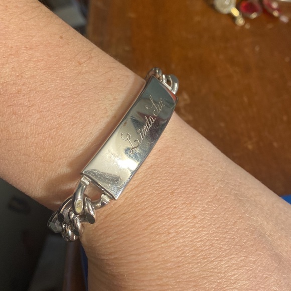 Sterling silver name plate bracelet - Picture 10 of 13